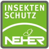 Neher Partner Insektenschutz Logo mit weißem Schriftzug auf grünem Hintergrund und stilisiertem Schmetterling darüber.