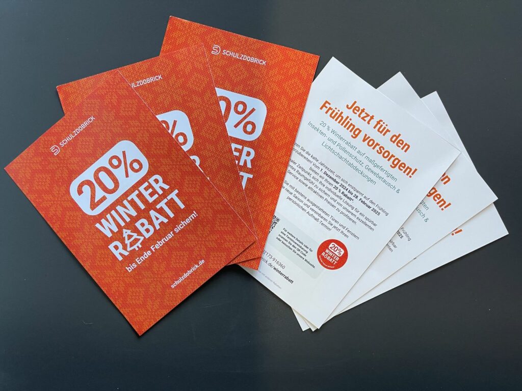 Flyer mit 20 Prozent Winterrabatt von Schulz-Dobrick, fächerförmig ausgelegt